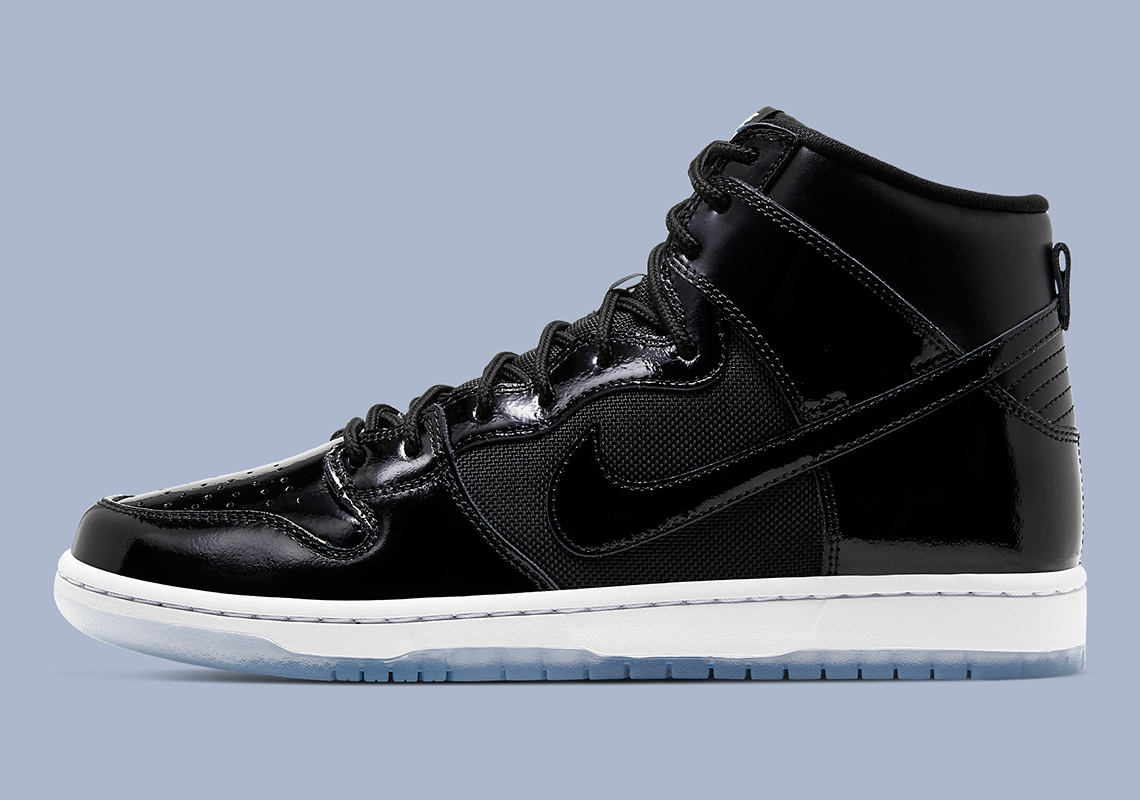 dunk sb space jam