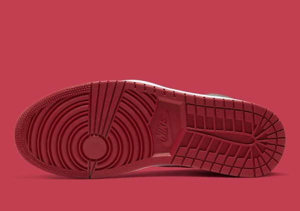 Air Jordan 1 High Bloodline 555088-062 Release Date | SneakerNews.com