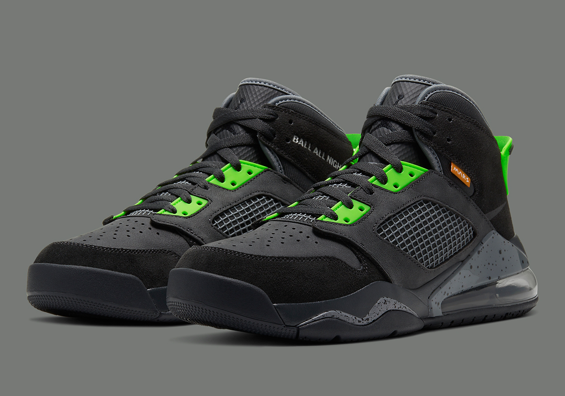 jordan mars 270 black and green