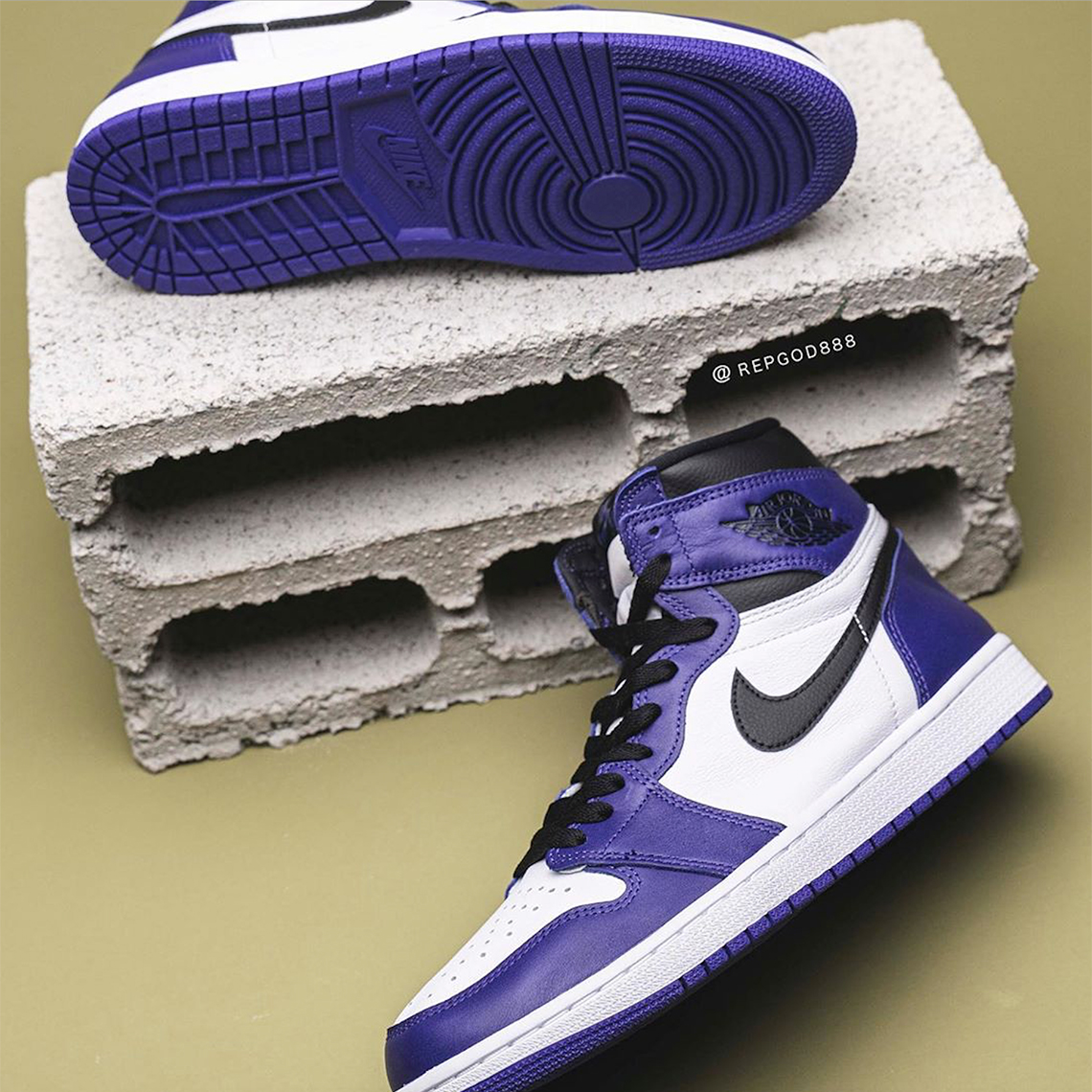 Air Jordan 1 Retro High OG Court Purple 555088-500 | SneakerNews.com