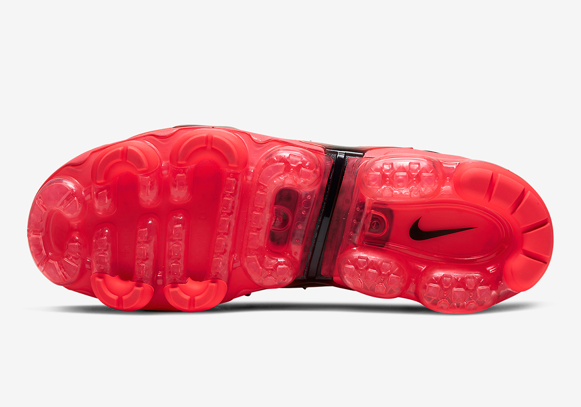 Nike Vapormax Plus Pink Red CU4709-001 | SneakerNews.com