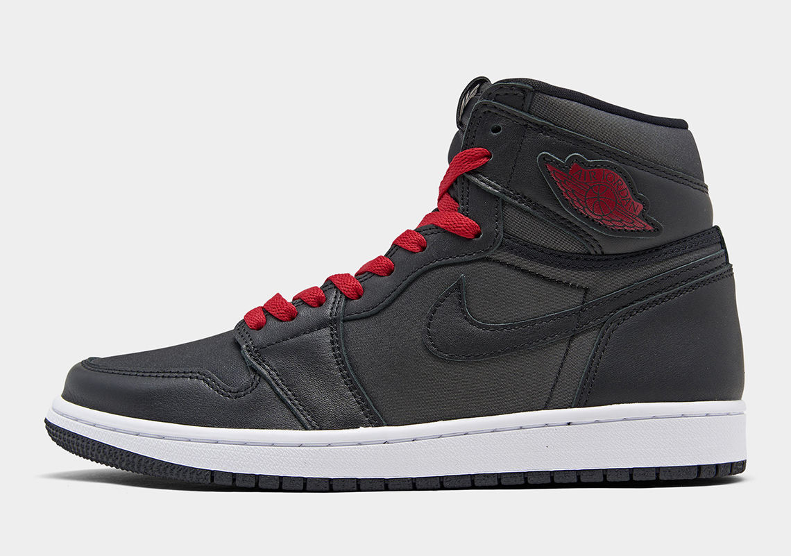 Air Jordan 1 High Black Red 555088-060 Release Date | SneakerNews.com