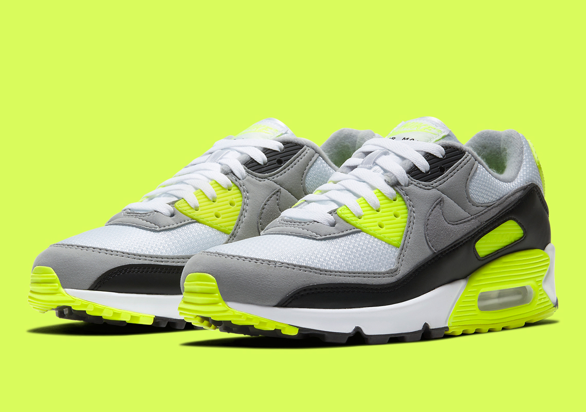 Nike Air Max 90 - Official Store List | SneakerNews.com