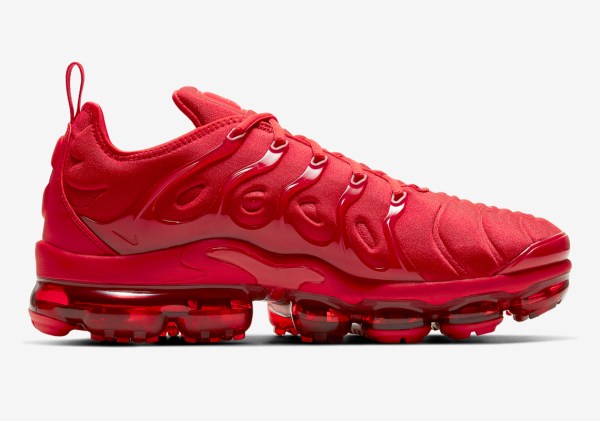 Nike Vapormax Plus Triple Red CW6973-600 | SneakerNews.com