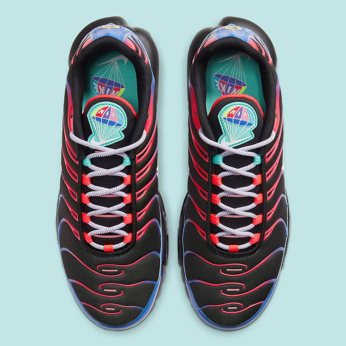 Air max plus on sale black/white/laser crimson/hyper royal