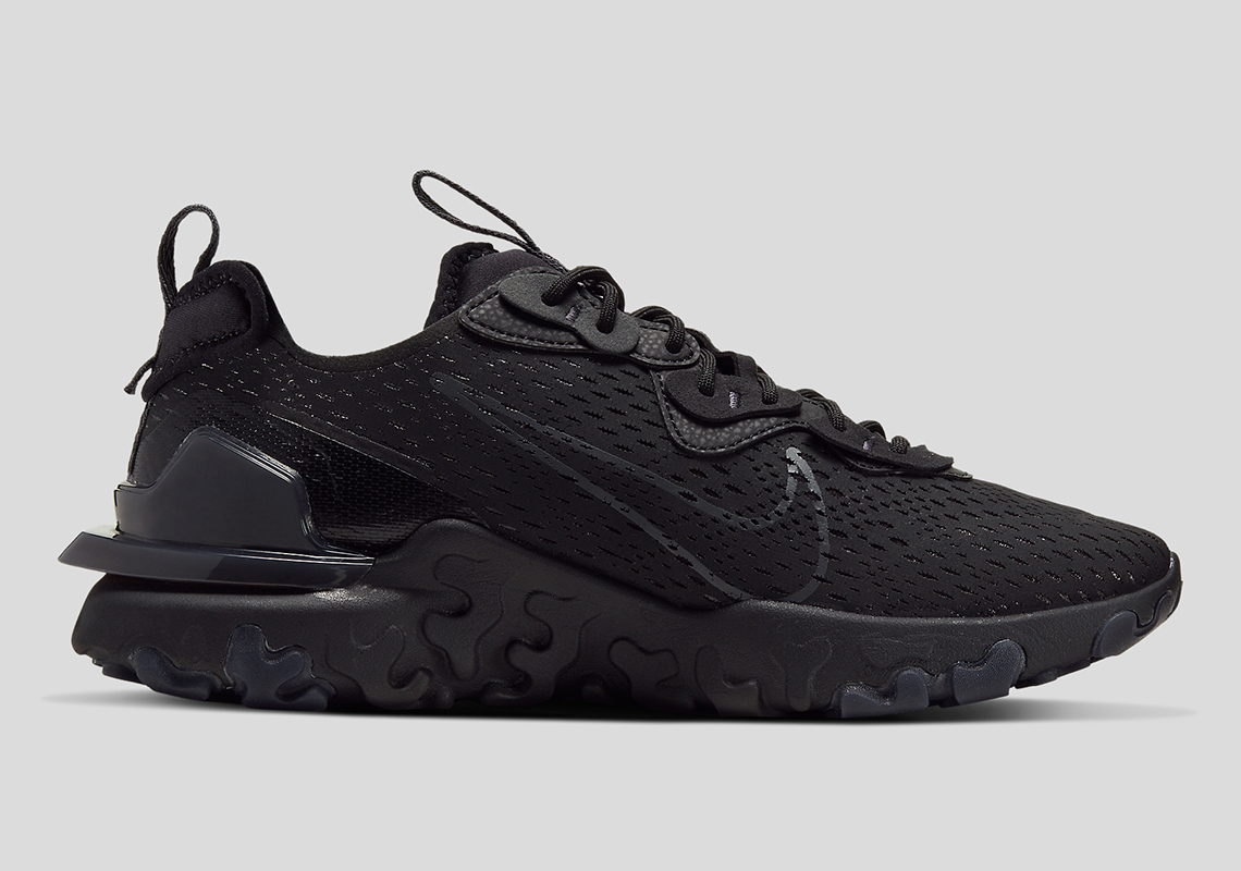 nike react vision triple black