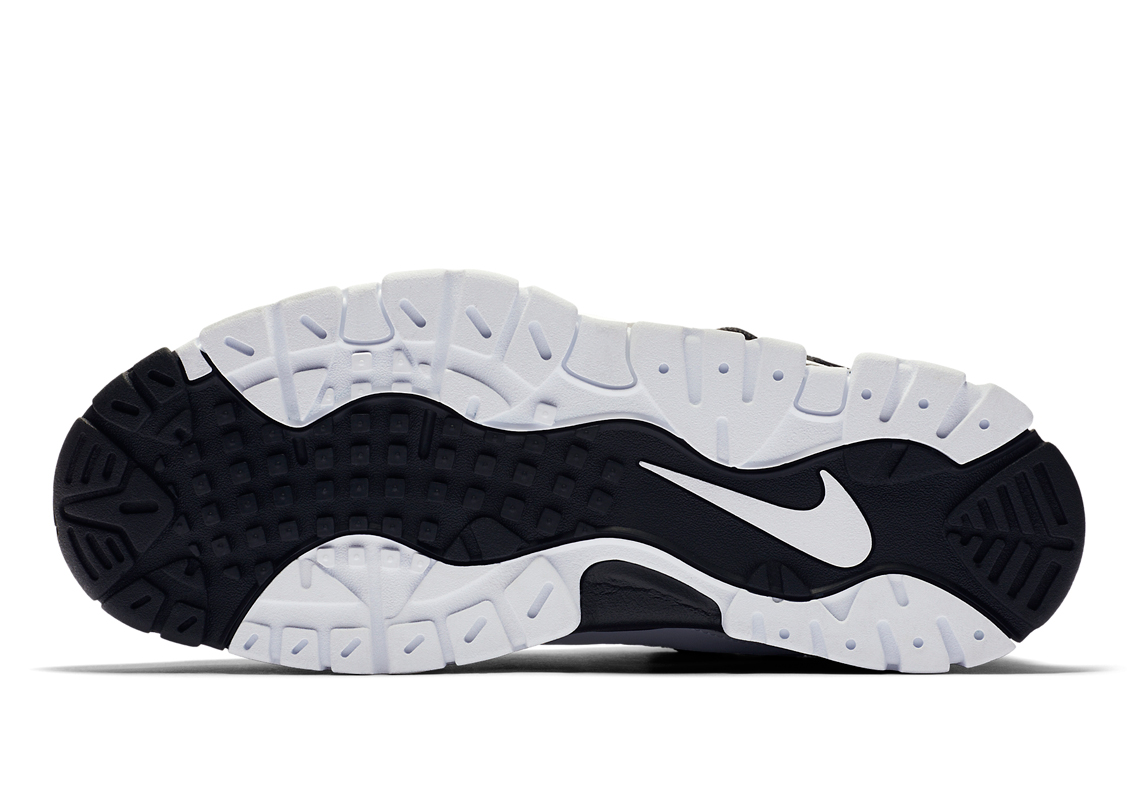 nike air barrage low white and black