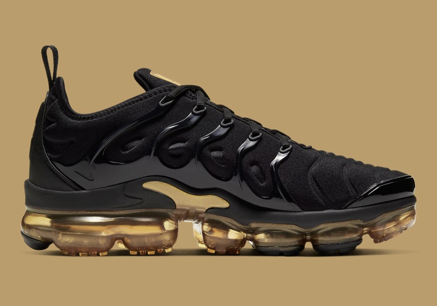 Nike Air VaporMax Plus Black Gold CW7299-001 | SneakerNews.com