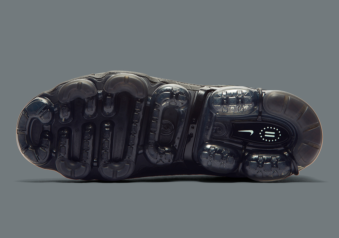 vapormax 360 black volt