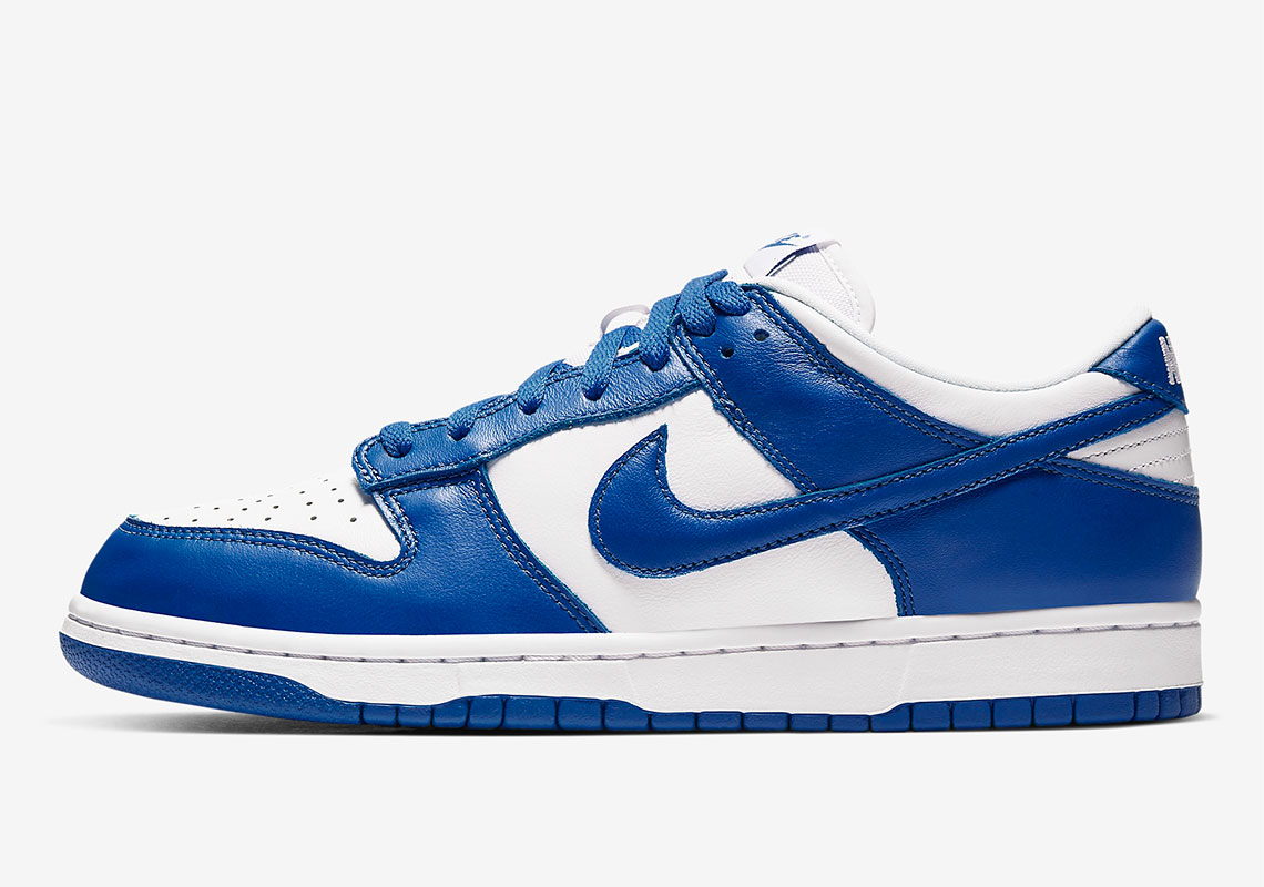 nike dunks white and blue