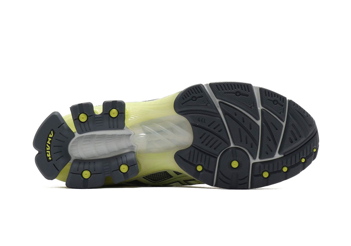 Asics Fujitrabuco Lyte Trail Running Shoes Mens Og Yellow 2