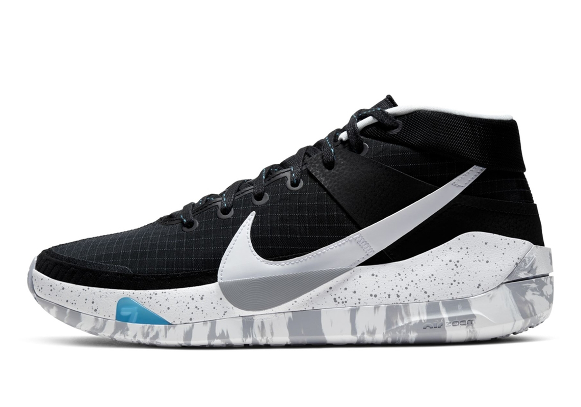 nike sneakers black and white