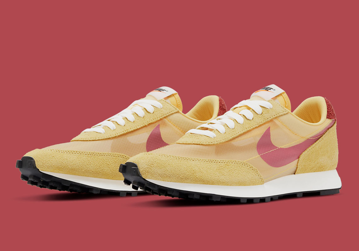 nike daybreak sp topaz gold