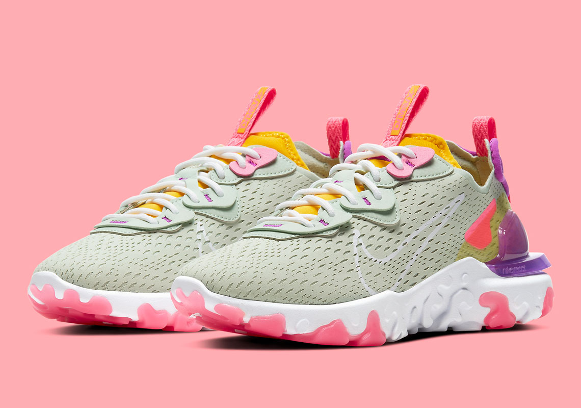 The Nike React Vision Emerges In "Pistachio Frost"