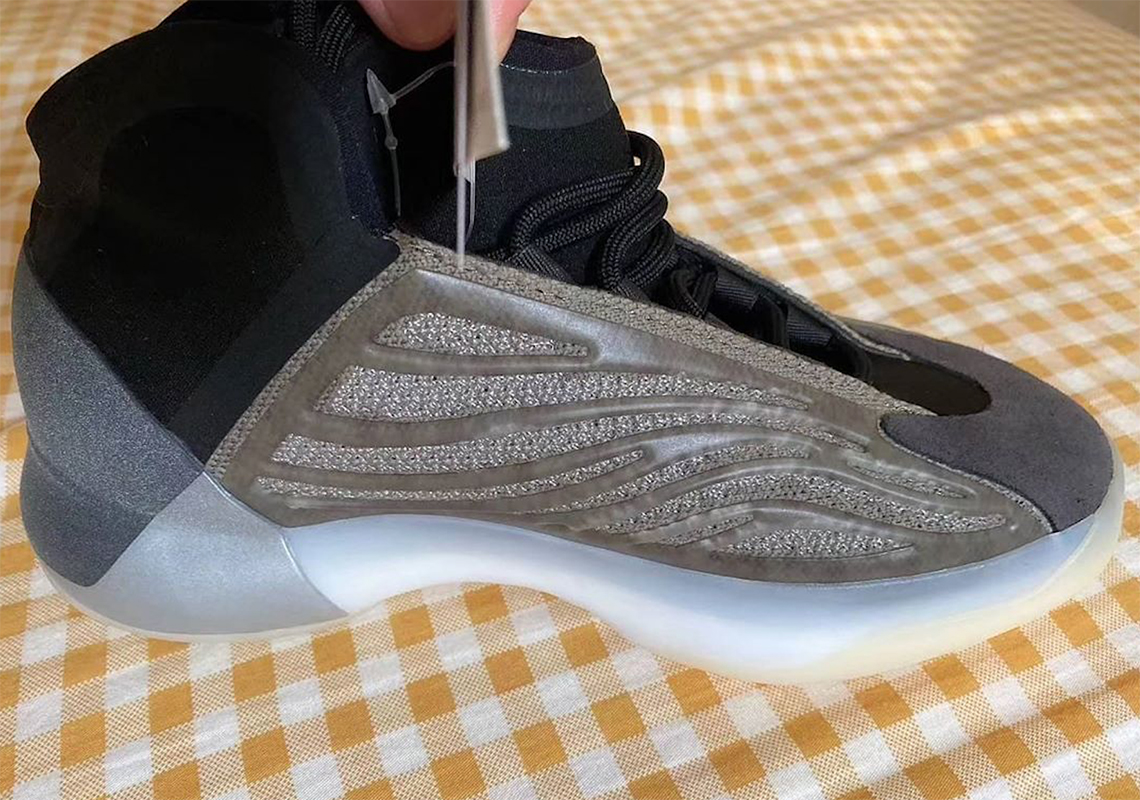 First Look At The adidas Yeezy Quantum "Barium"