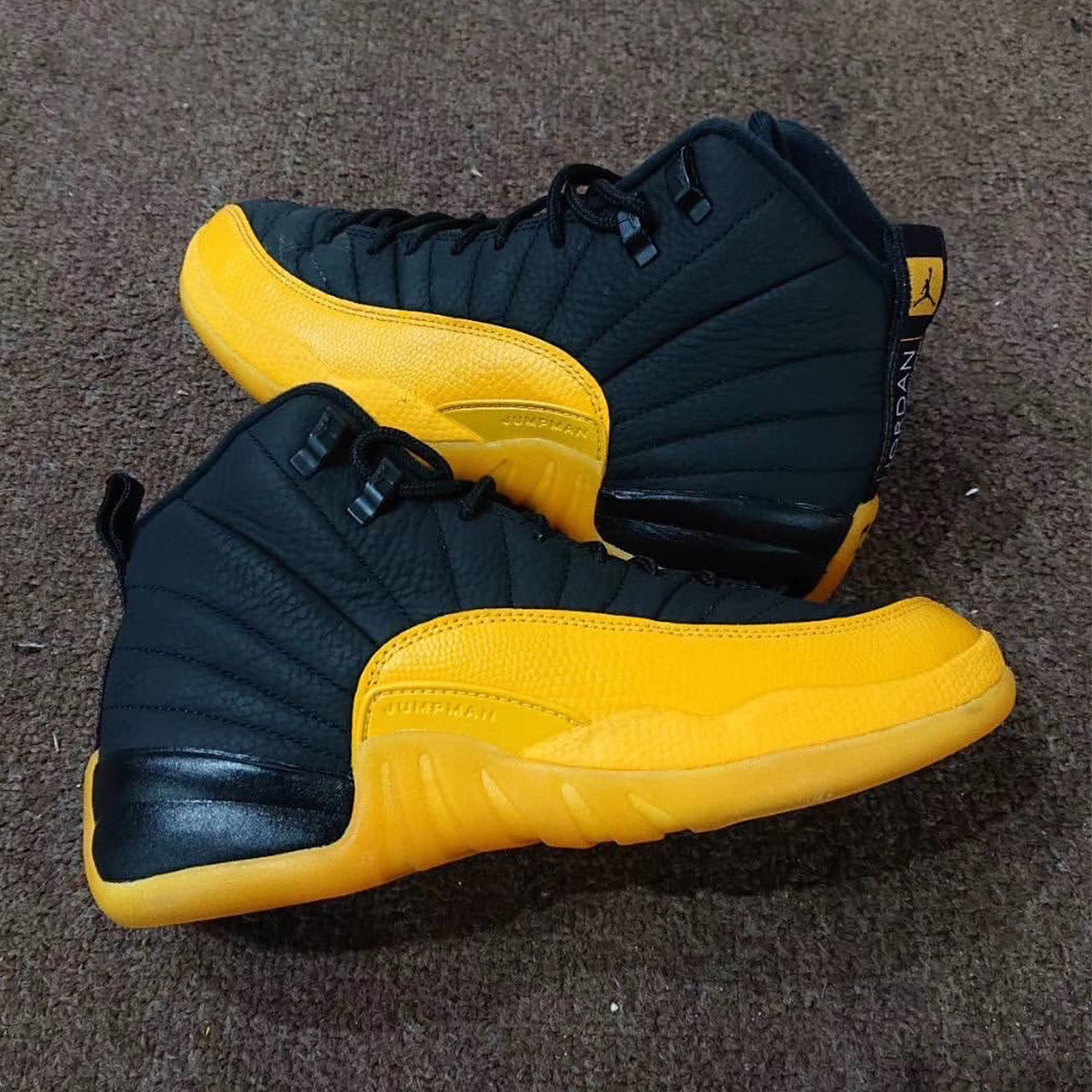 Air Jordan 12 Black University Gold 