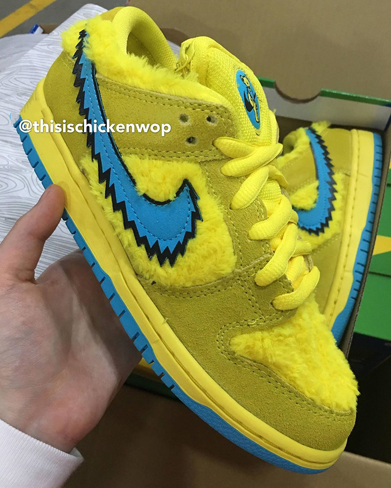 Grateful Dead Nike Sb Dunk Low Yellow Bear 01