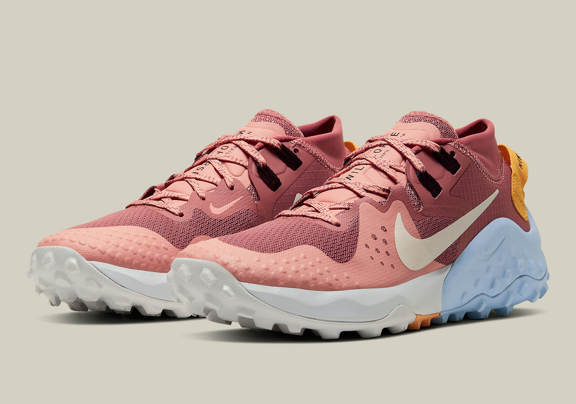 Nike Trail Pink Quartz Collection 