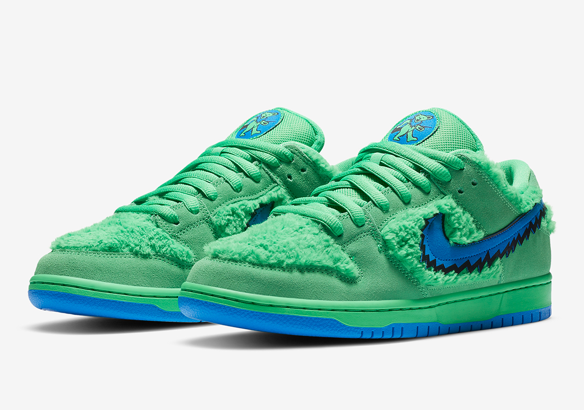 Official Images Of The Grateful Dead x Nike SB Dunk Low In Green
