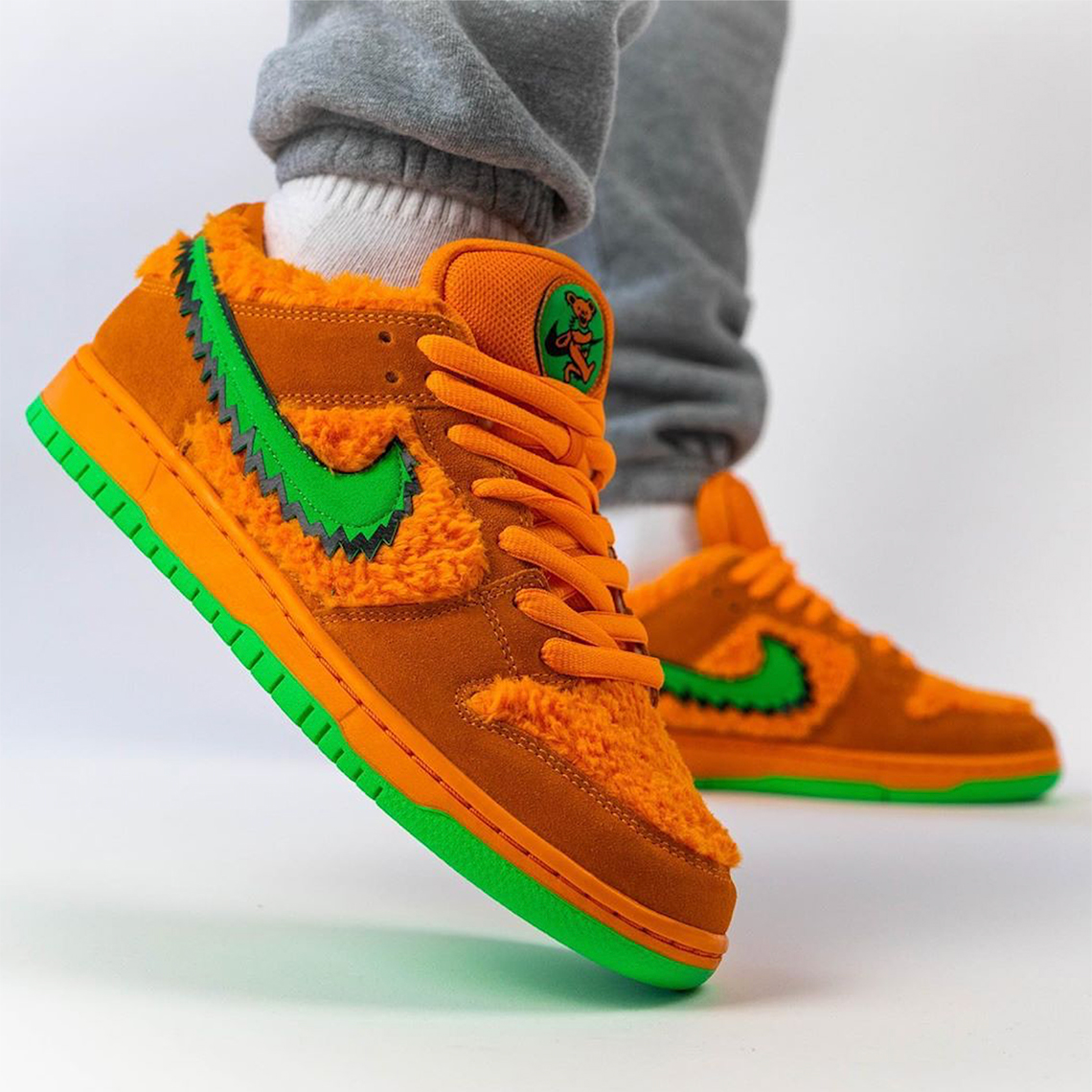 nike sb green orange