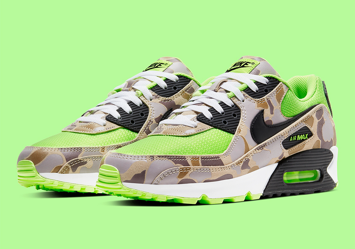 First Look At The Nike Air Max 90 "Duck Camo" In Ghost Green