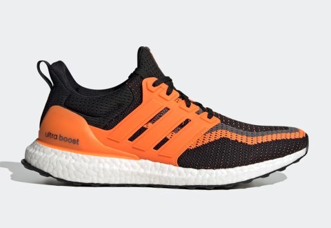 adidas Ultra Boost DNA FZ3620 Manchester United | SneakerNews.com