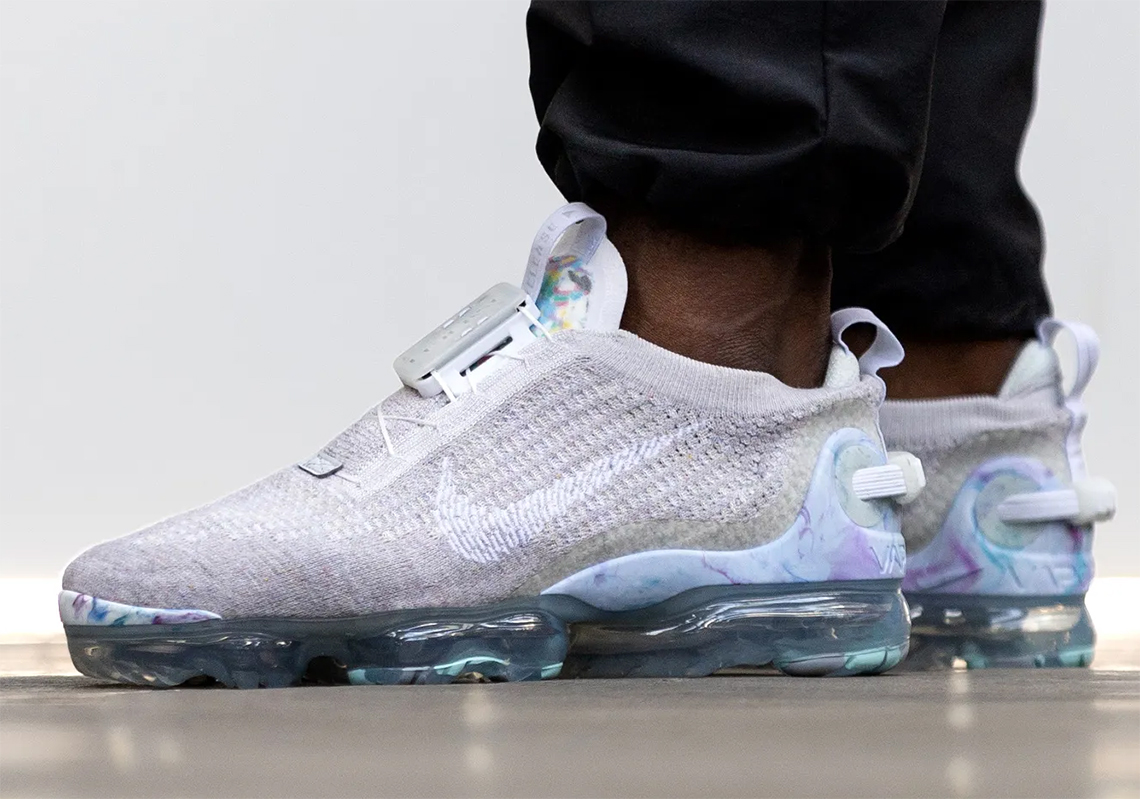 The Nike Vapormax 2020 "Summit White" Is Available Now