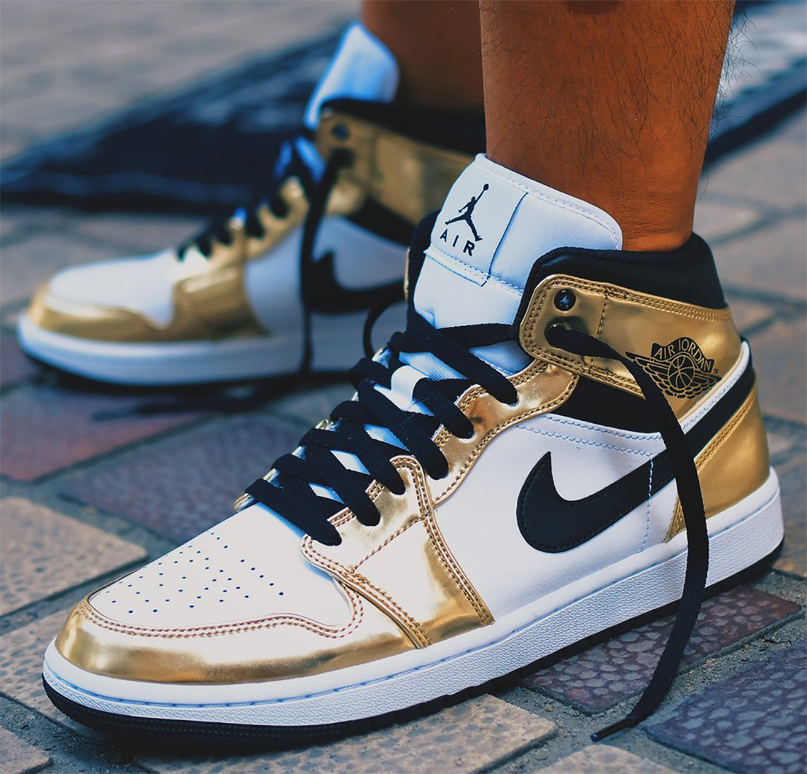 gold jordans shoes