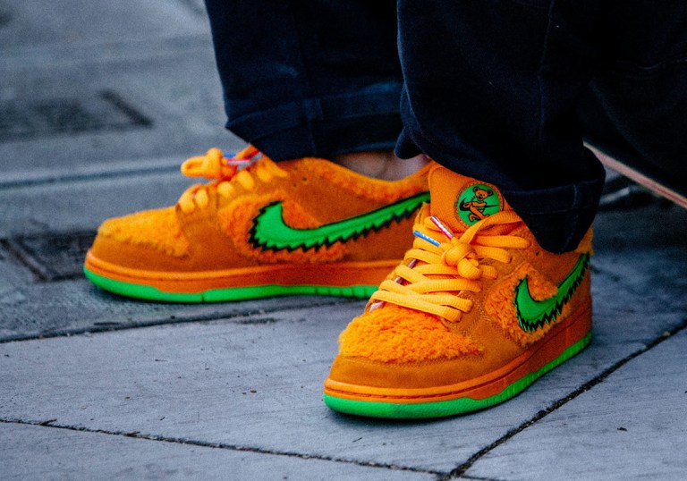 Grateful Dead Nike SB Dunk Orange Release Info CJ5378-800  display picture 1