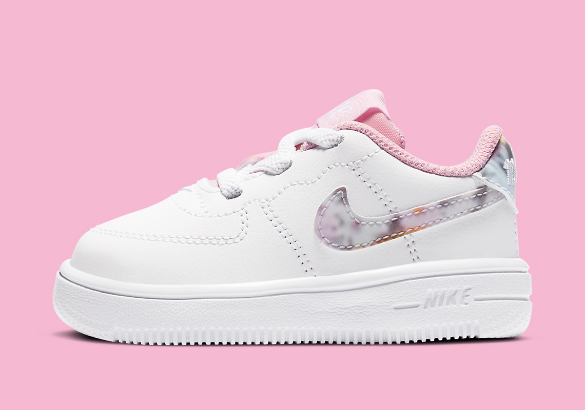 nike air force 1 womens pink & white flowers