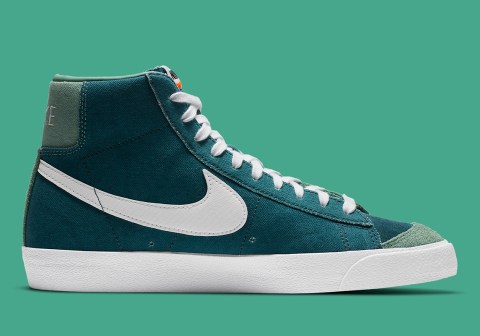 jade green nike blazers