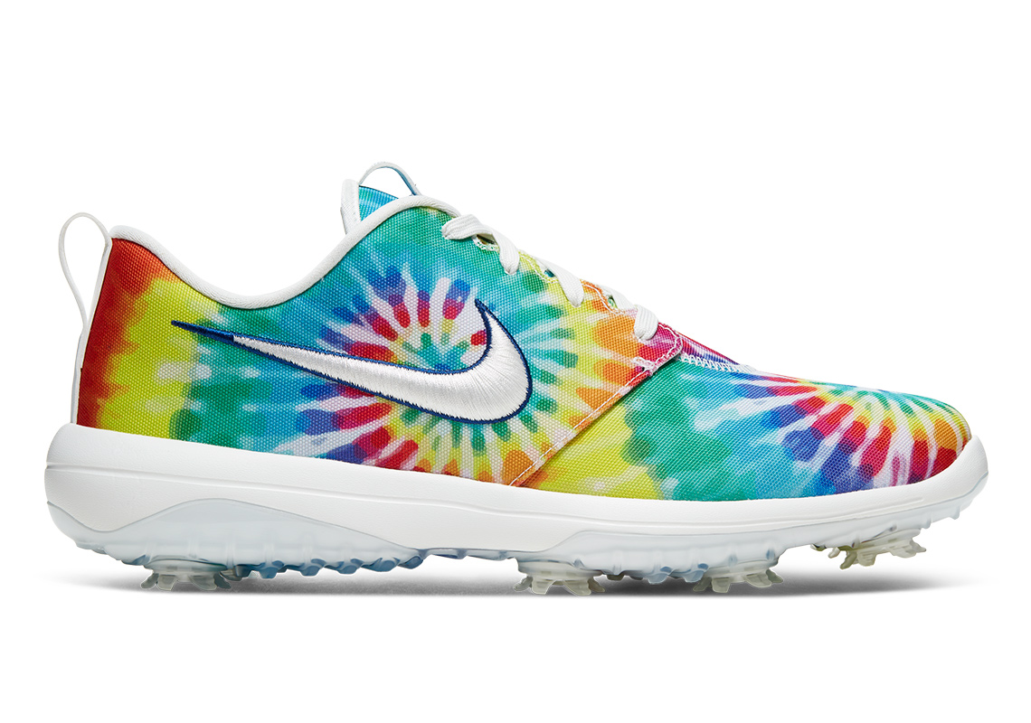 nike peace and love golf shoes