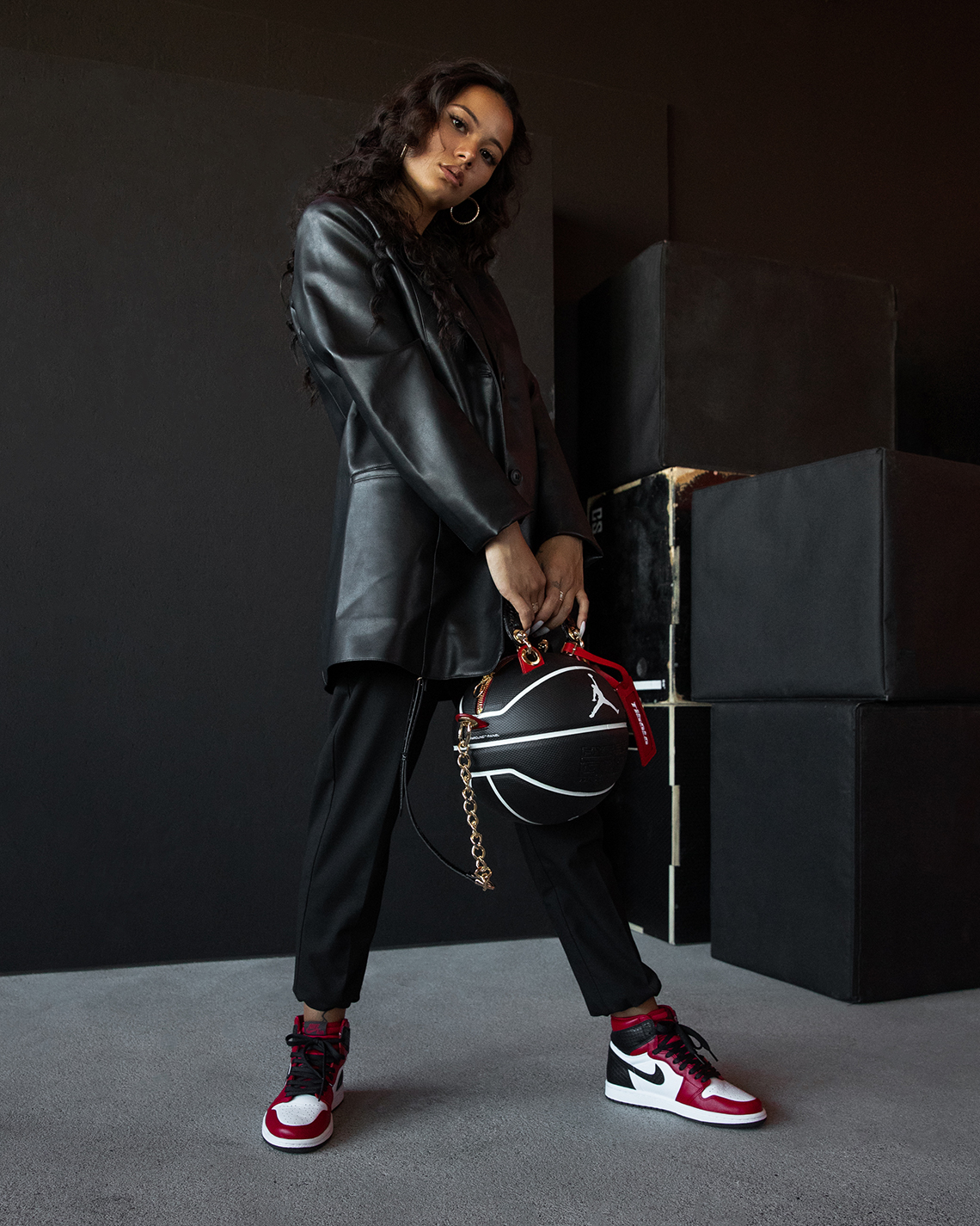 Titolo Air Jordan 1 Satin Red Basketball Bag