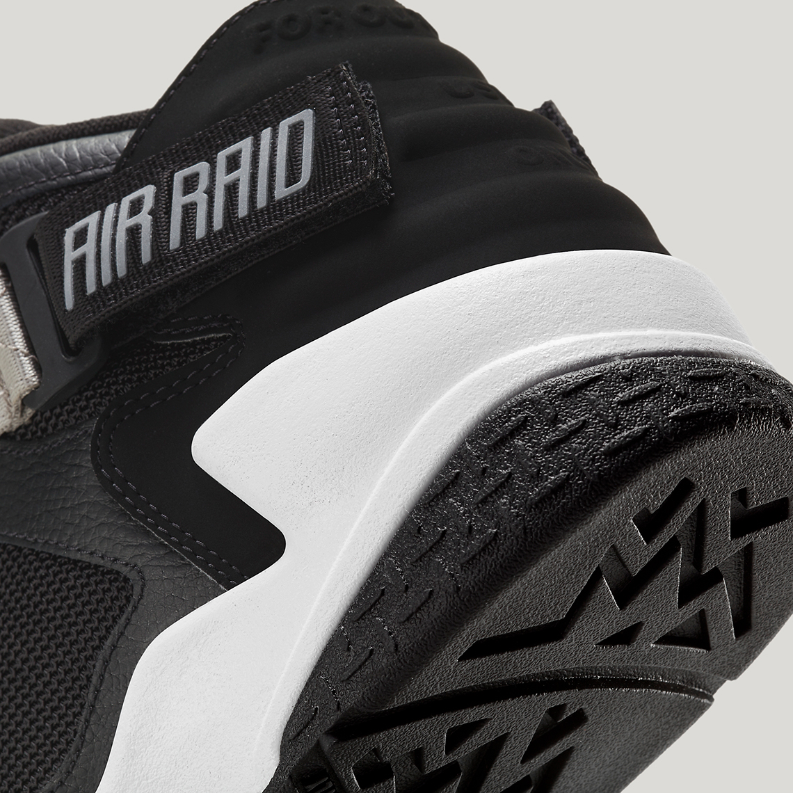 air raid og