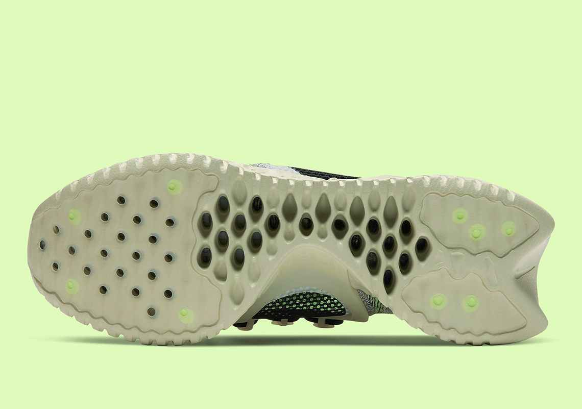 Nike ISPA Flow Spruce Aura CI1474-001 Store List | SneakerNews.com
