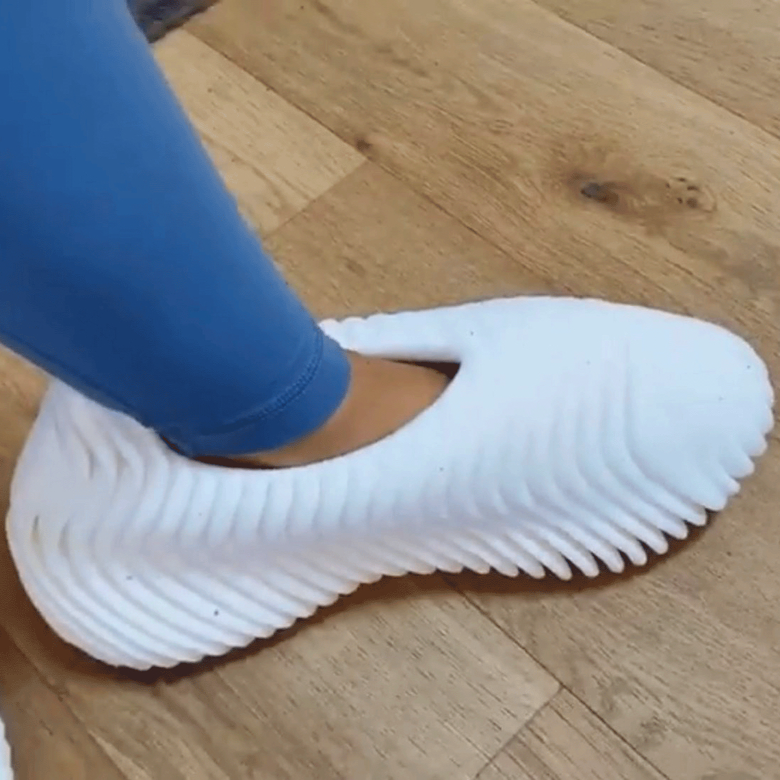 yeezy slippers 2020