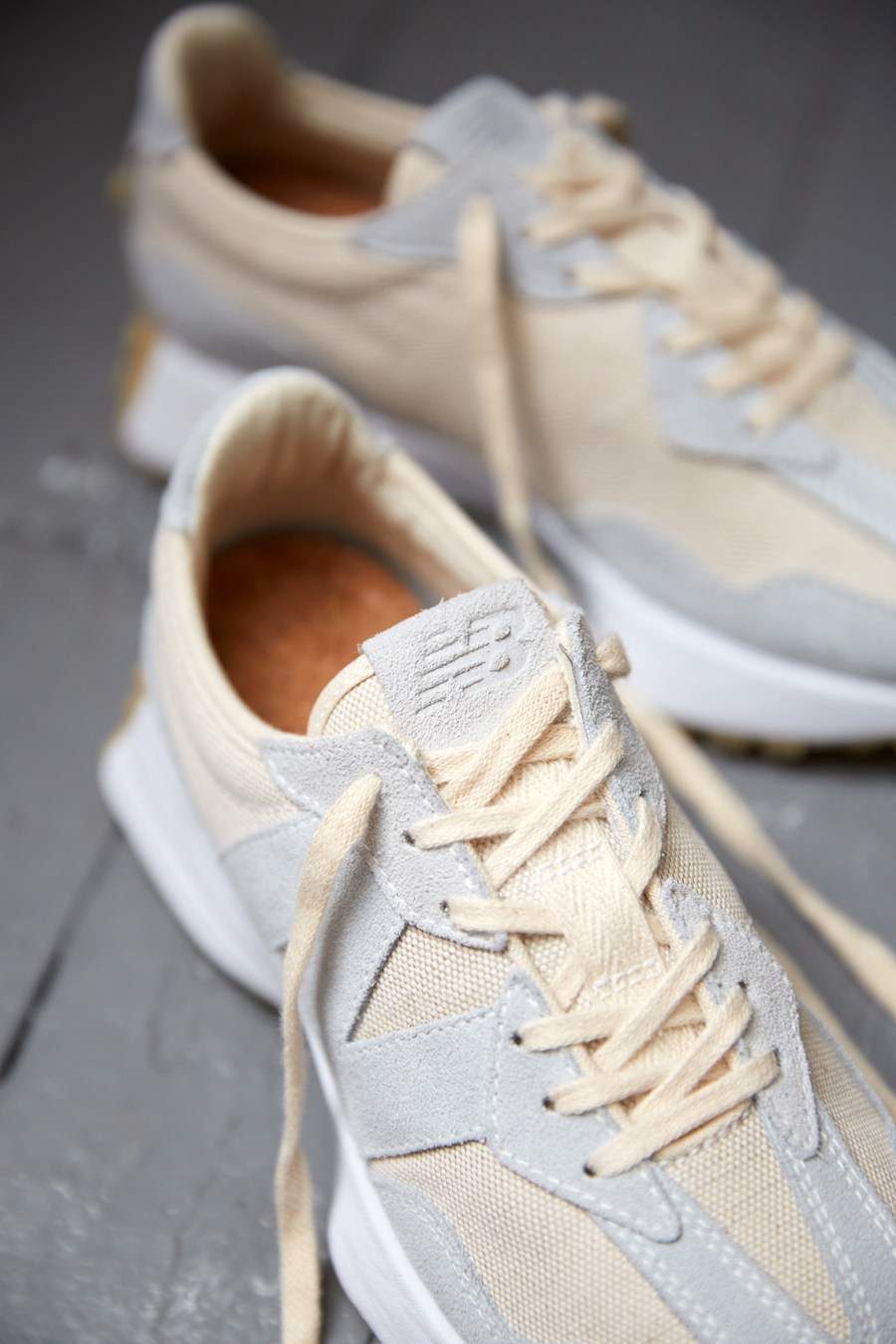 New Balance 327 Undyed Release Date | SneakerNews.com