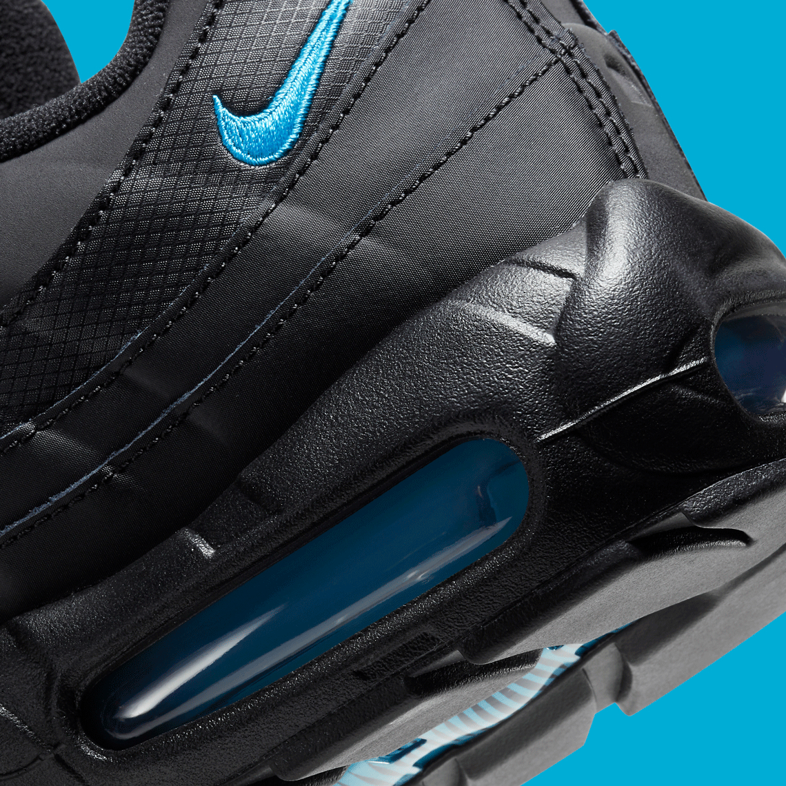 nike air max 95 black with blue tick