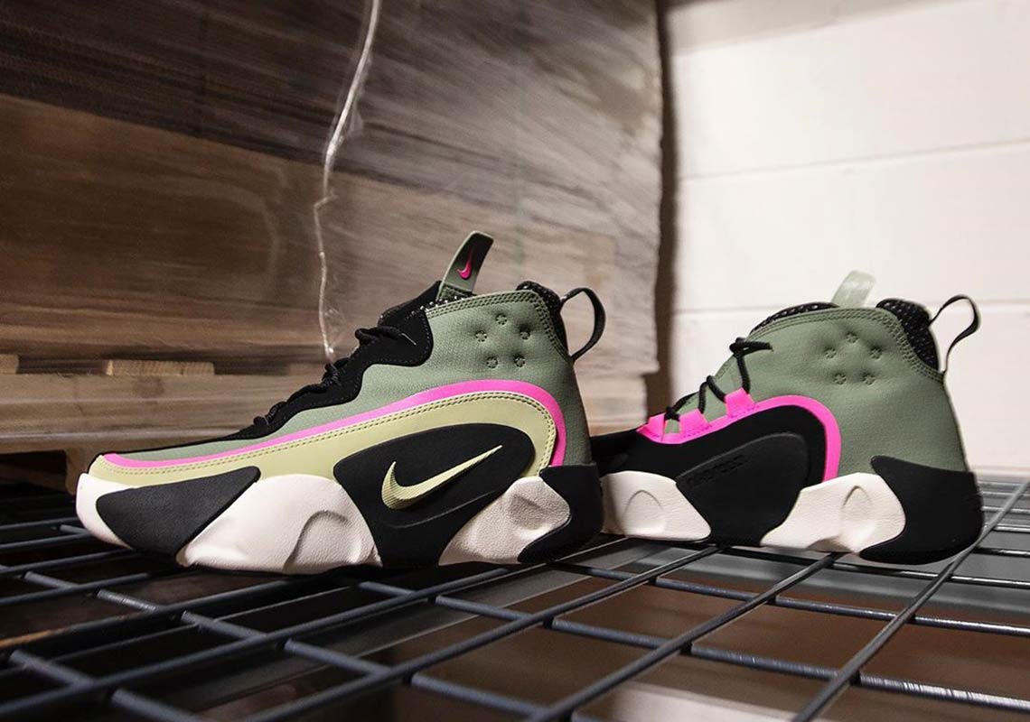 Nike React Frenzy Olive Aura CN0842-300 Release Date | SneakerNews.com نطيطه