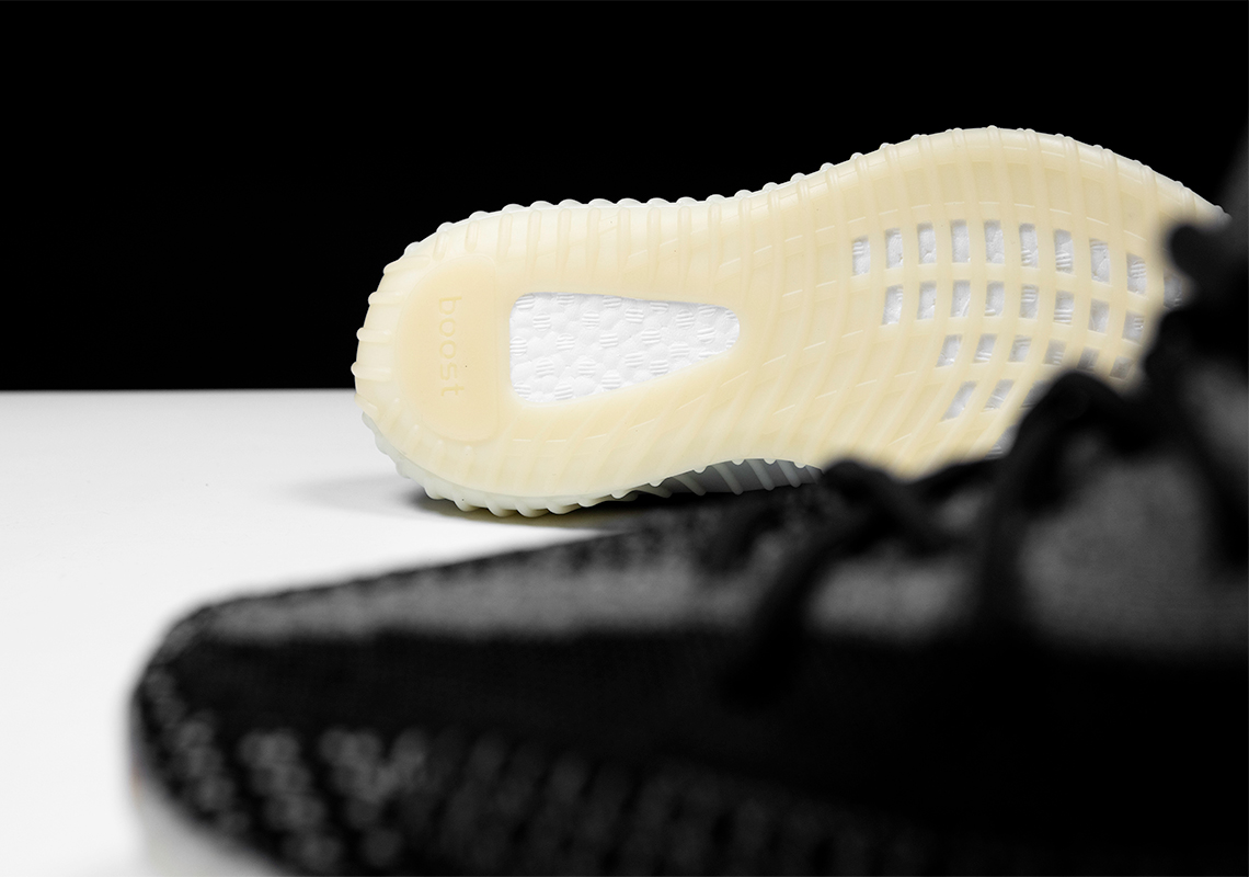 Adidas Yeezy boost 350 v2 "Carbon"