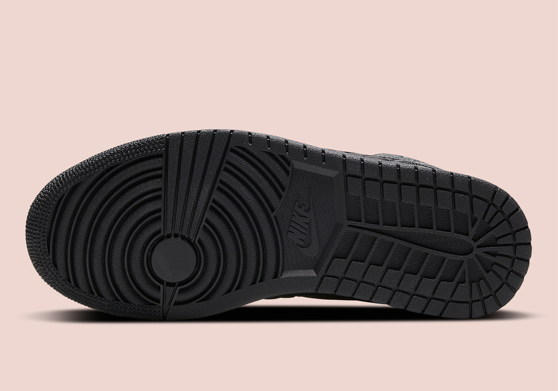 Air Jordan 1 Mid “Triple Black” Quilted Sole 