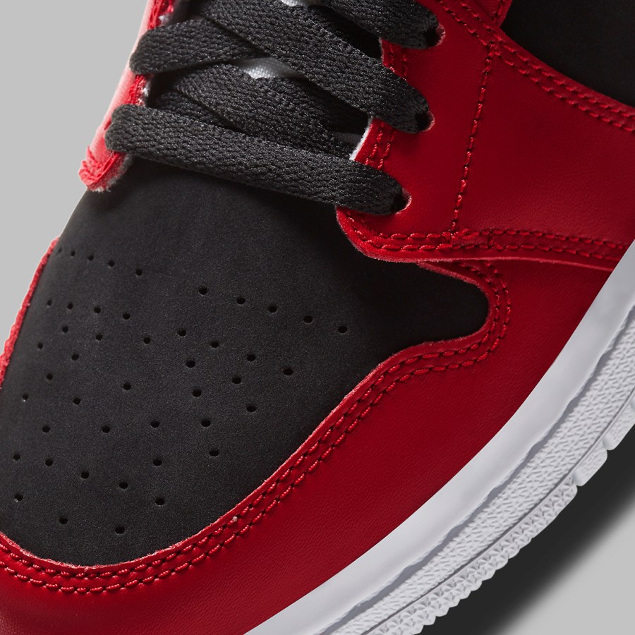 Air Jordan 1 Mid WMNS Gym Red Black BQ6472-601 | SneakerNews.com