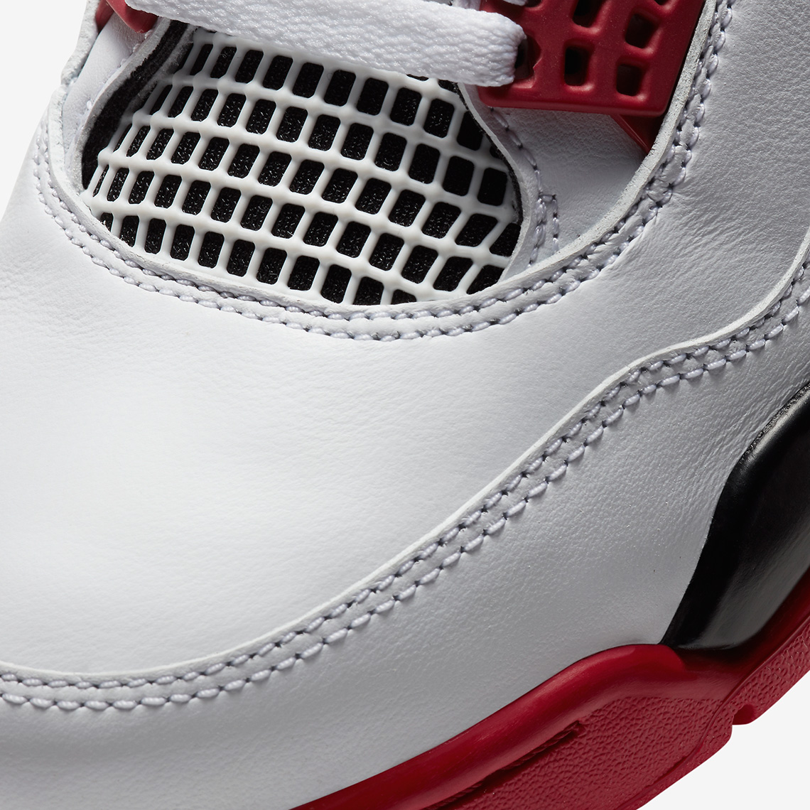 Air Jordan 4 'Red Metallic' Release Date. Nike SNKRS GB