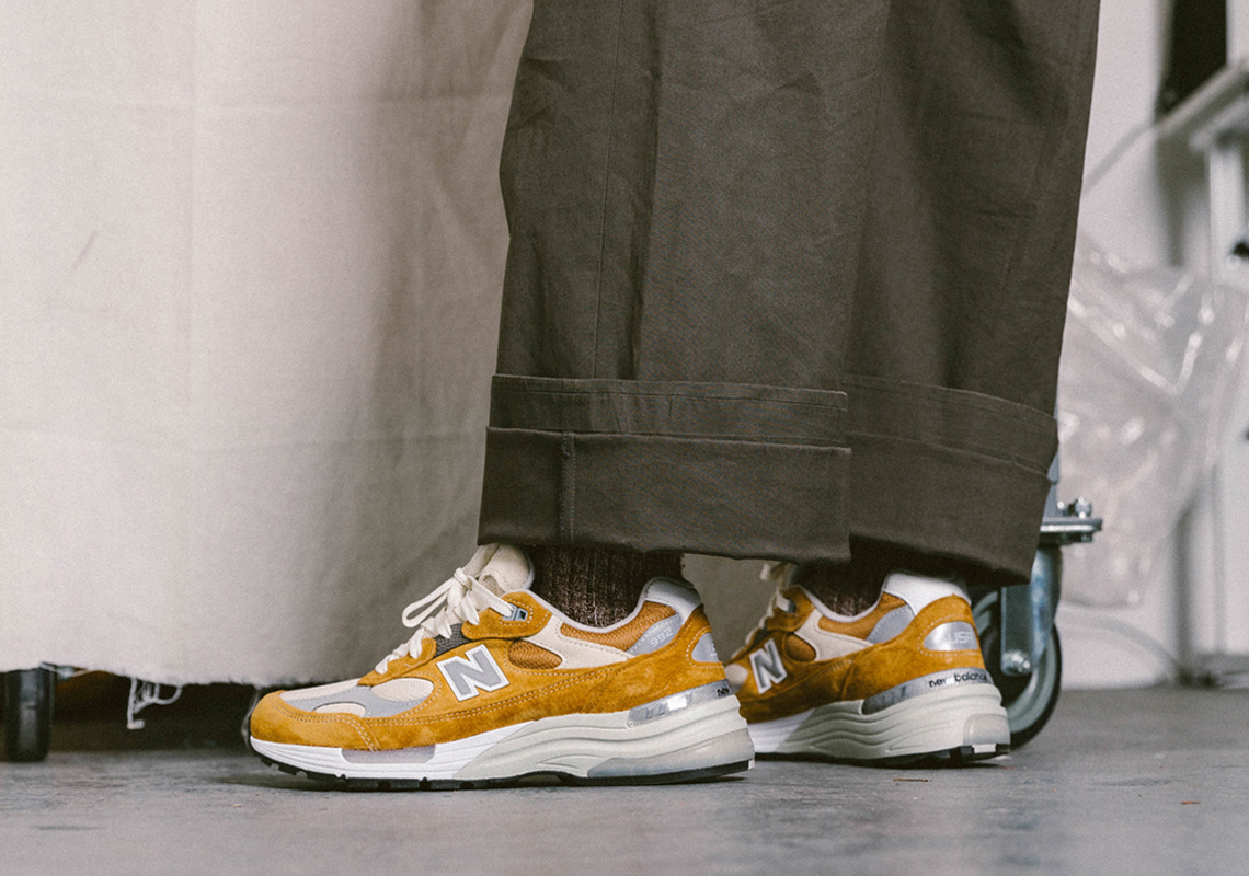 Packer Celebrates Made In USA Craftsmanship With The New Balance 992
