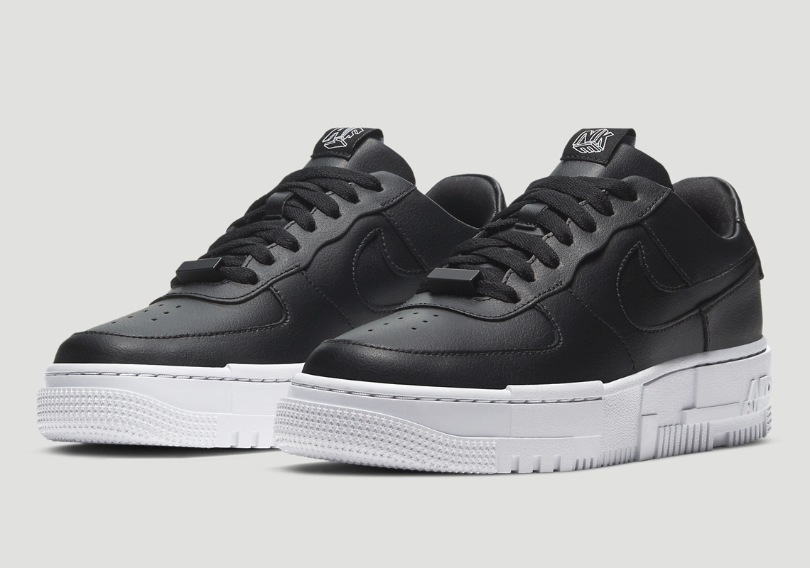 black nike air force 1s