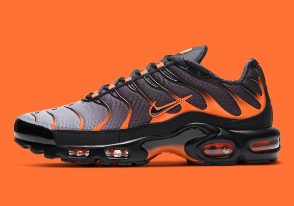 Nike Air Max Plus Black Orange DD7111-002 Release | SneakerNews.com