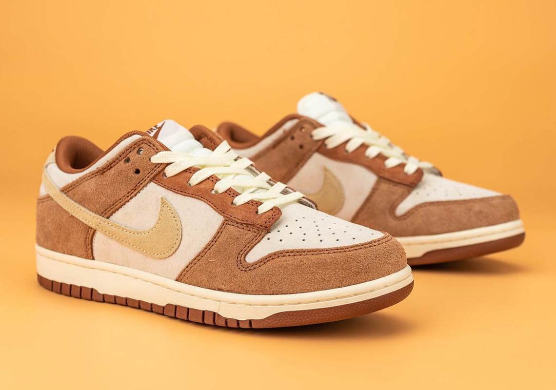 Nike Dunk Low "Medium Curry" sneakers