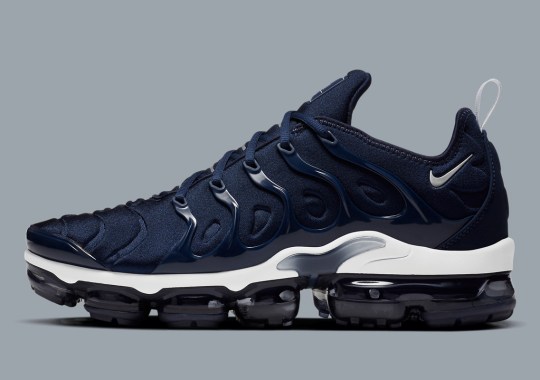 The Nike VaporMax Plus Lays Low In “Midnight Navy”