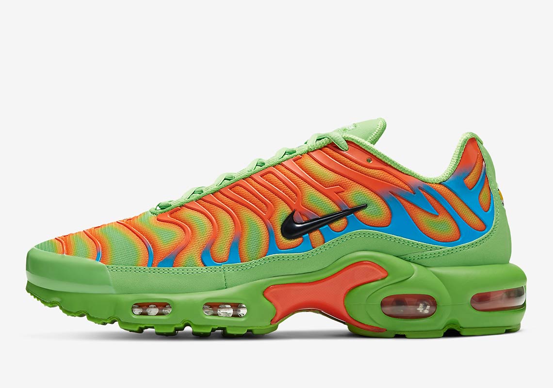 The Supreme x Nike Air Max Plus Collaboration Sold Out Quickly — but You  Can Still Buy a Pair