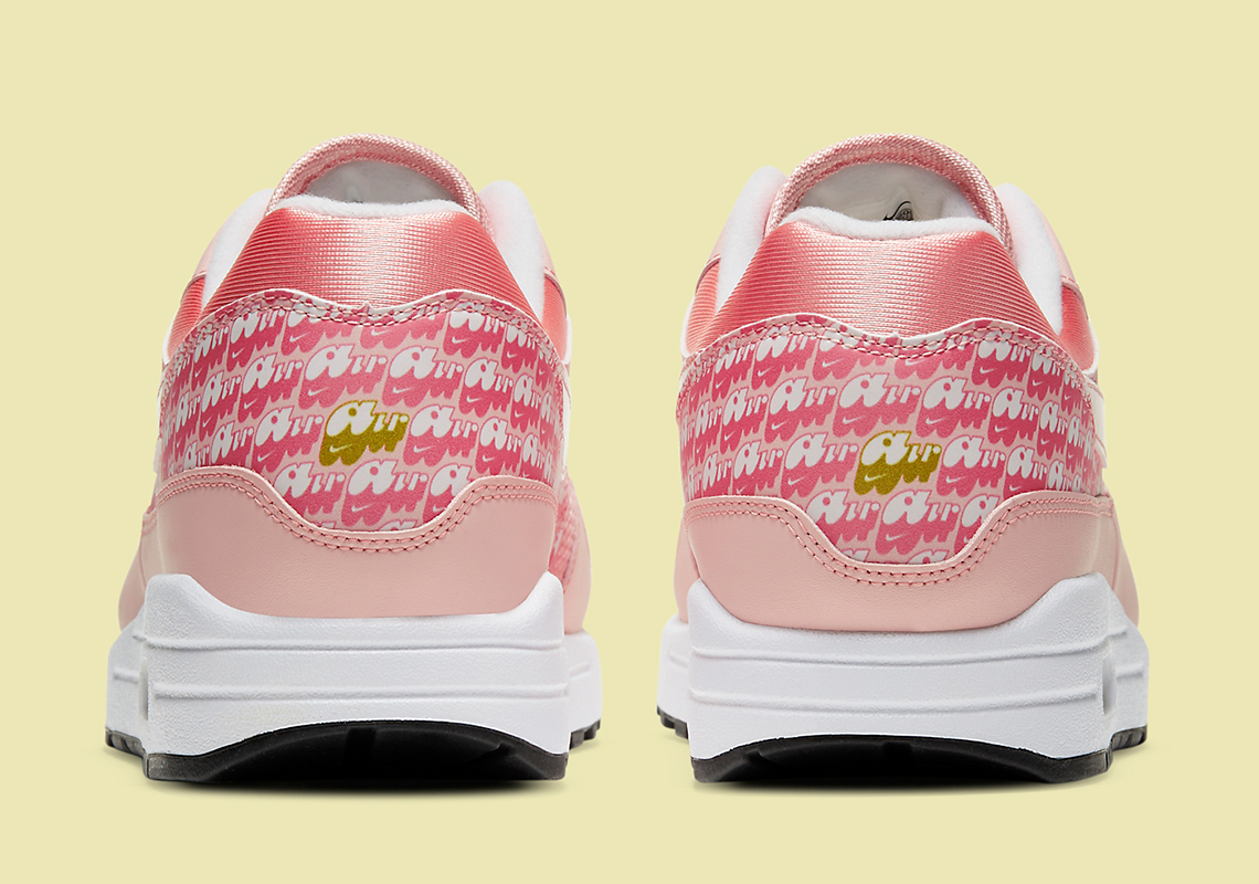 pink lemonade nike